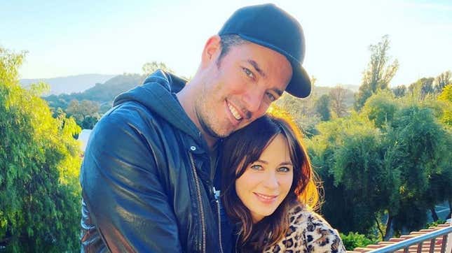 Image for article titled Happy New Year to Zooey Deschanel and Jonathan Scott, Specifically
