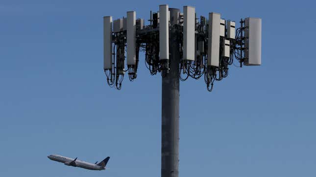 Image for article titled International Airlines Modify Some U.S. Flights Due To 5G Rollout