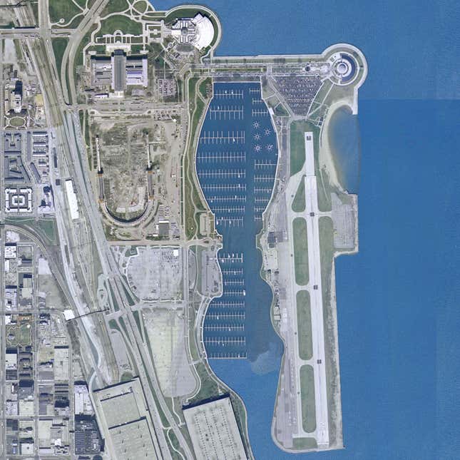 Image for article titled Chicago's Former Mayor Once Destroyed An Airport Under The Cover Of Night