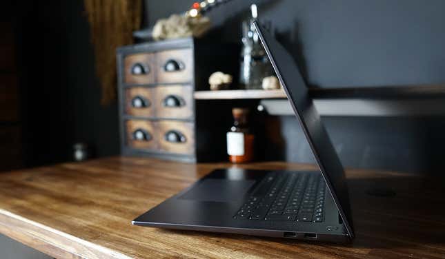 Imagen para el artículo titulado El Huawei Matebook 16S es un laptop potente, hermoso y con una construcción excelente que quizá no sea para ti