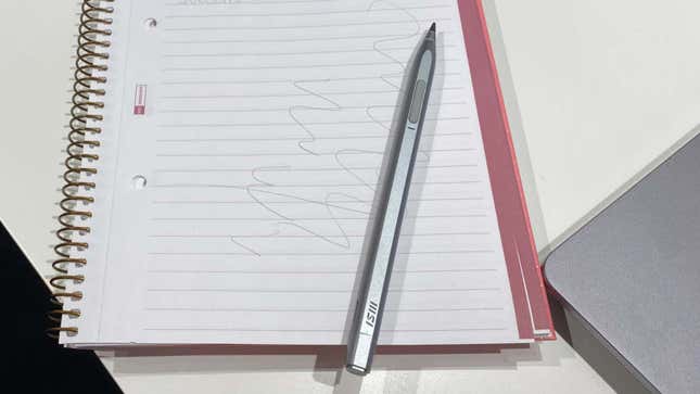 Imagen para el artículo titulado Este lápiz táctil tiene una punta de grafito que también escribe en papel