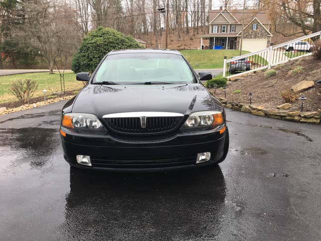 Image for article titled At $2,500, Will This Manual-Equipped 2001 Lincoln LS Automatically Be A Good Deal?