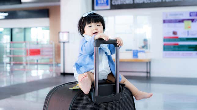 Image for article titled Those Car Seat Travel Carts Are Awesome, Apparently