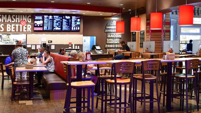 Image for article titled Smashburger's New Jackfruit Burger Tastes Like Another Popular Veggie Patty