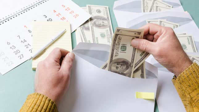 Image for article titled Save Money With the 52-Week Money Challenge