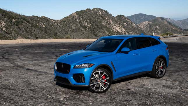 Image for article titled The Jaguar F-Pace SVR Is A 550 HP Captive Beast Screaming Into The Abyss
