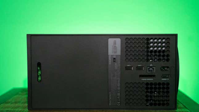 Imagen para el artículo titulado Microsoft lo ha dado todo, y el resultado es la mejor Xbox de la historia