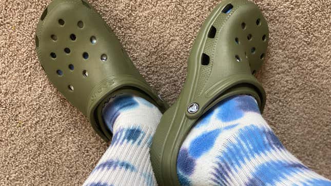 Image for article titled I Bought a Pair of Crocs. I&#39;ve Even Worn Them Out in Public. Welcome to My Panama Talk