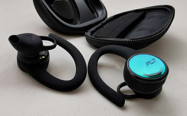 Imagen para el artículo titulado BackBeat FIT 3150: probablemente no encuentres unos auriculares deportivos más cómodos de usar y llevar