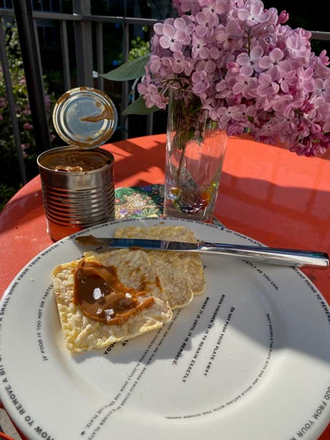 Image for article titled Can you boil water? Then you can make dulce de leche.
