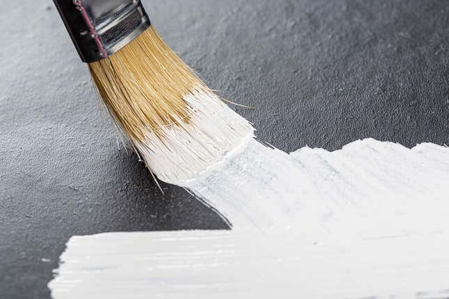 Imagen para el artículo titulado Crean la pintura más blanca del mundo capaz de reflejar el 98,1% de la luz
