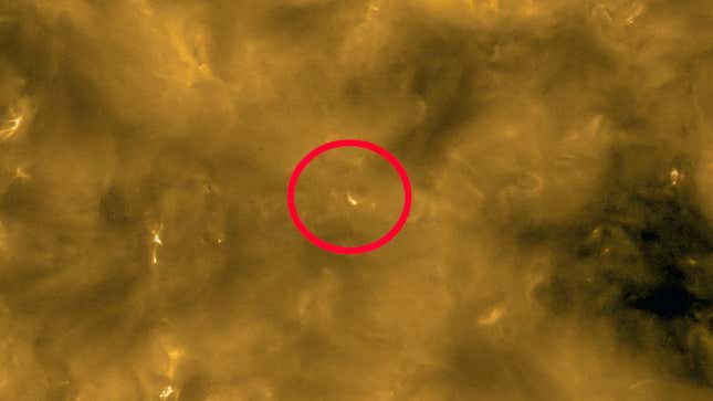 Misteriosas y pequeñas erupciones solares en el Sol, tal como las vio Solar Orbiter