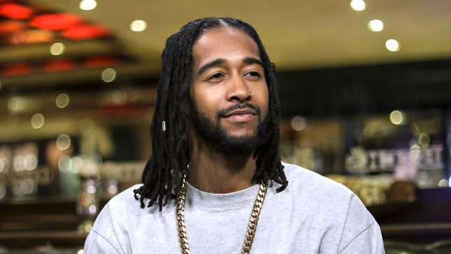 Image for article titled Omarion Figures He No Longer Famous Enough To Have To Leave Huge Tip