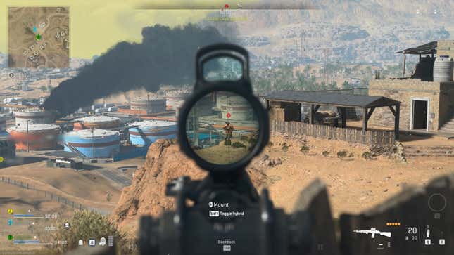 A player pings a spotted enemy.