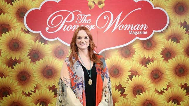 Ree Drummond poses at a Pioneer Woman event
