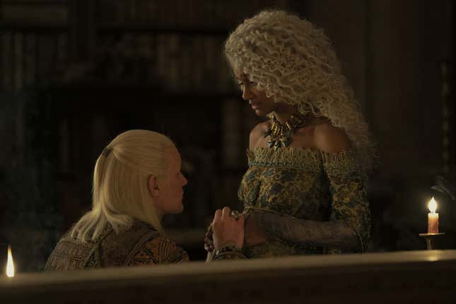 Daemon Targaryen y Laena Velaryon.