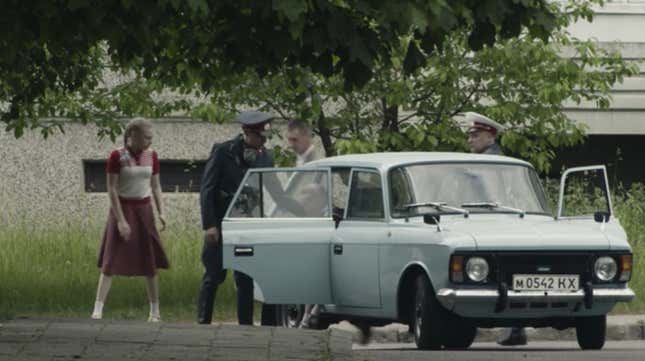 Image for article titled Chernobyl’s Cars Paint a Fascinating and Grim Picture Of Soviet Life