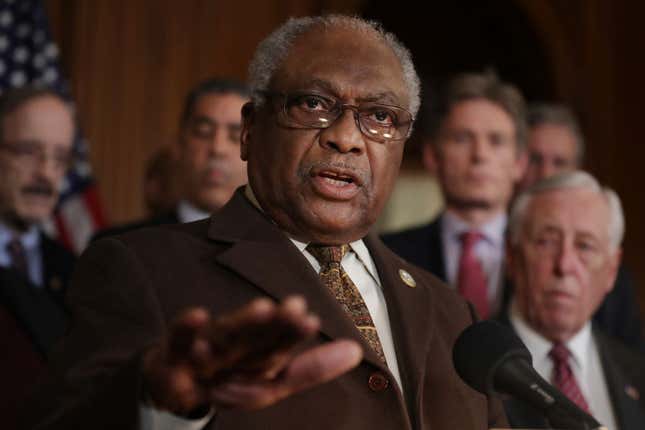 Image for article titled Rep. Jim Clyburn Is Out of His Goddamn Mind If He Really Thinks Qualified Immunity Doesn’t Have to Be Part of Policing Reform Bill
