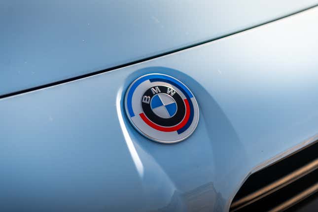 Image for article titled The 2023 BMW M2 Distills the M4&#39;s Sports Car Chops