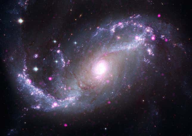 La galaxia espiral barrada NGC 1672.
