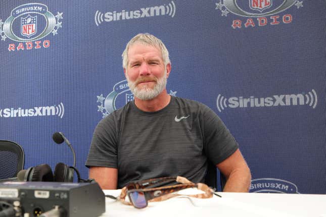 Brett Favre, former Miss. Gov. accused of diverting welfare funds