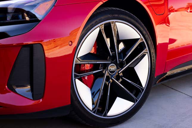 Image for article titled 2022 E-Tron GT And RS E-Tron GT: The Hardest To Learn Is The Least Complicated