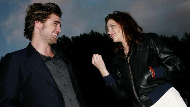 Robert Pattinson and Kristen Stewart attend the “Twilight” premiere during the Rome International Film Festival on October 30, 2008.