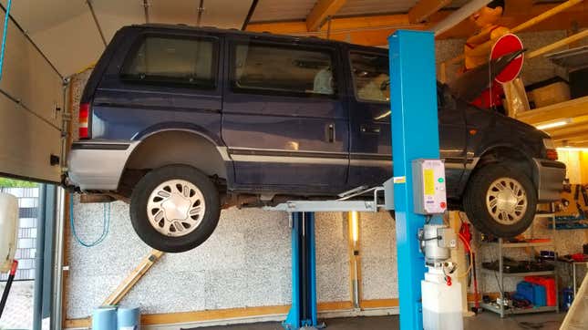 Image for article titled The Quirks That Make My European 250,000 Mile Diesel Manual Chrysler Minivan So Awesome