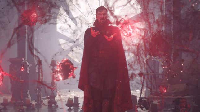 Imagen para el artículo titulado Qué significan las escenas post-créditos de Doctor Strange y el multiverso de la locura