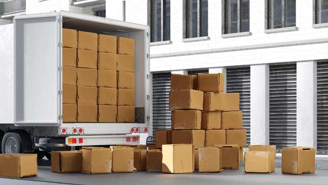 Image for article titled How to Move Without Using a Shitload of Boxes