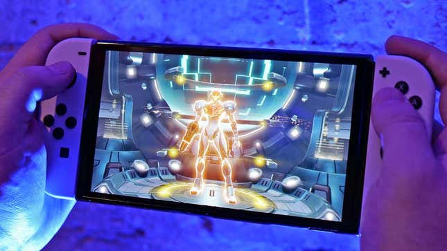 Imagen para el artículo titulado La nueva Nintendo Switch OLED es lo que debería haber sido la original