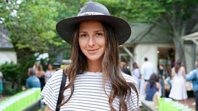 Image for article titled Yes, I Will Explain the Arielle Charnas Rumors to You