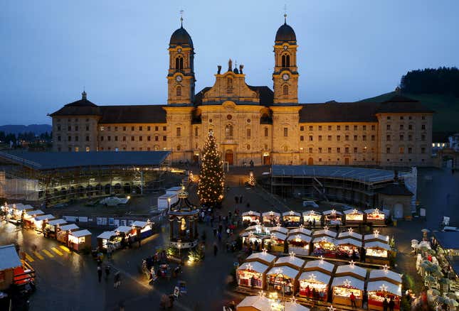 Image for article titled Photos: See the world light up for the holidays