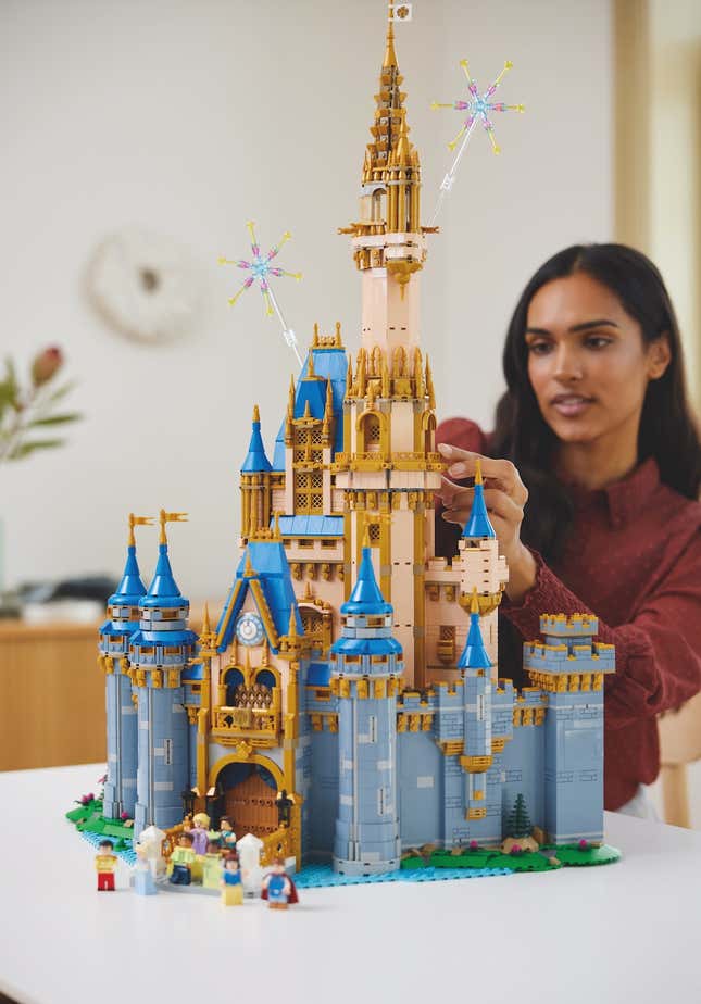 New Lego Disney Castle Coming July 4: 4,837 Pieces, 8 Mini-Figs