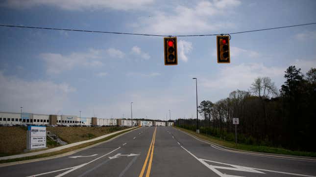 Image for article titled A New Artificial Intelligence Traffic Light Could Help Shorten Your Commute Times
