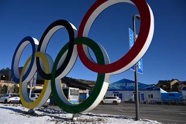 Image for article titled These skiers, snowboarders, curlers, and skaters will have you chanting ‘U-S-A!’