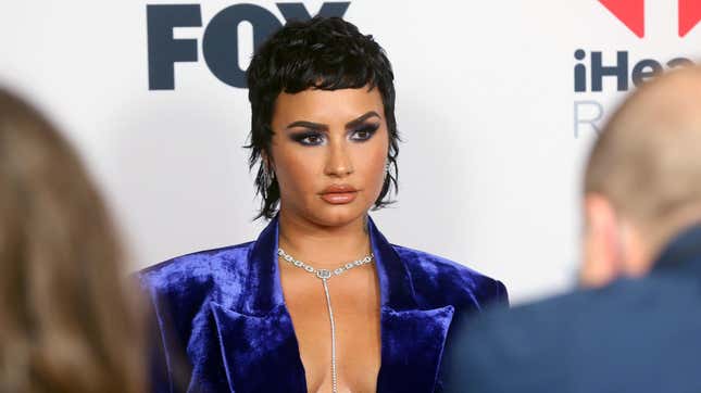 Image for article titled Demi Lovato Is Going Back Into the Desert To Look For Aliens