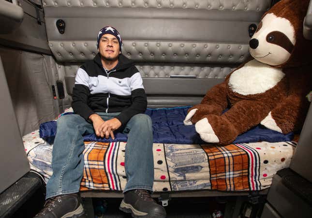 Image for article titled How truckers make a home on the road