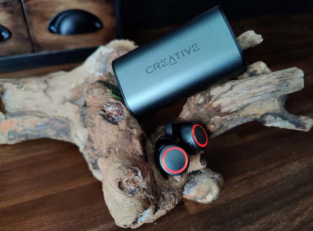 Imagen para el artículo titulado Creative Outlier Air V3: todo lo que puedes necesitar en unos auriculares ANC, pero a mitad de precio