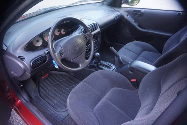 Image for article titled At $9,250, Will This 1999 Dodge Stratus Put You On Cloud Nine?