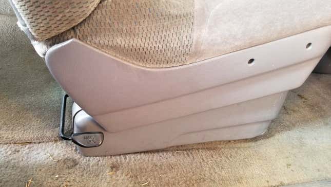 Image for article titled The Quirks That Make My European 250,000 Mile Diesel Manual Chrysler Minivan So Awesome