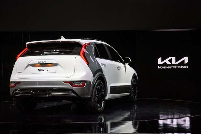 Image for article titled Kia Debuts The 2023 Niro With A Rather ... Interesting Redesign