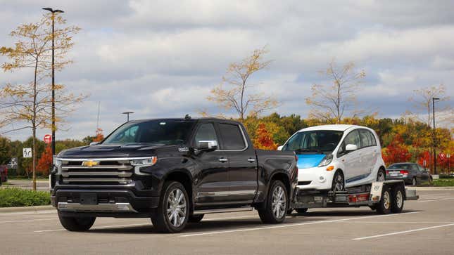 Image for article titled The 2022 Chevy Silverado With Super Cruise Makes Towing Almost Effortless