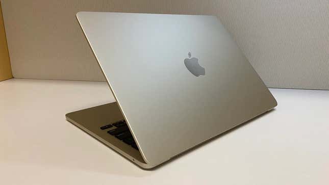 MacBook Air M2