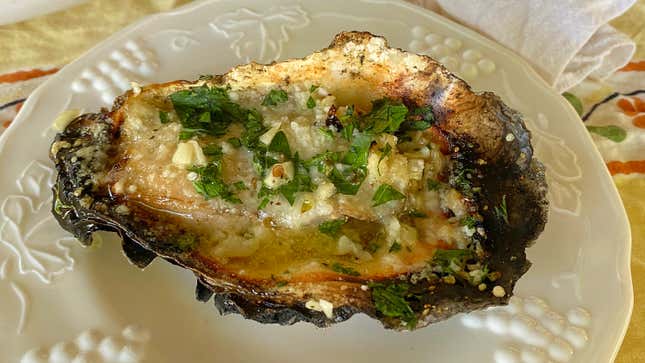 Image for article titled Charbroil Buttery, Garlicky Oysters Over Your Charcoal Chimney