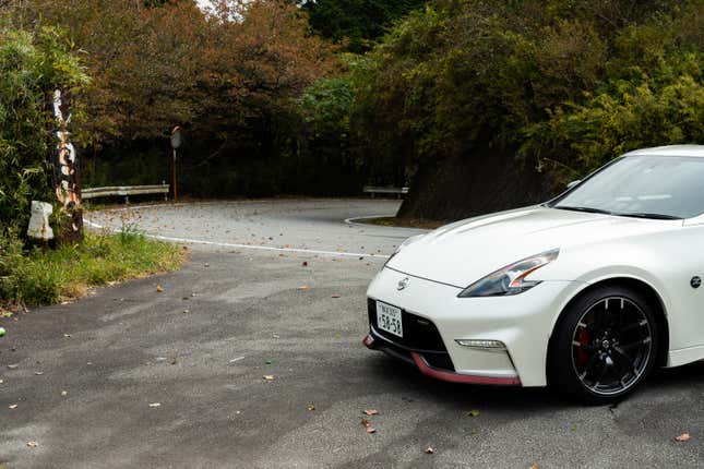 nissan 360 z nismo