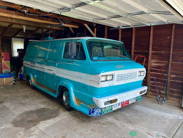 Image for article titled These Are the Weirdest Cars for Sale on Craigslist Right Now