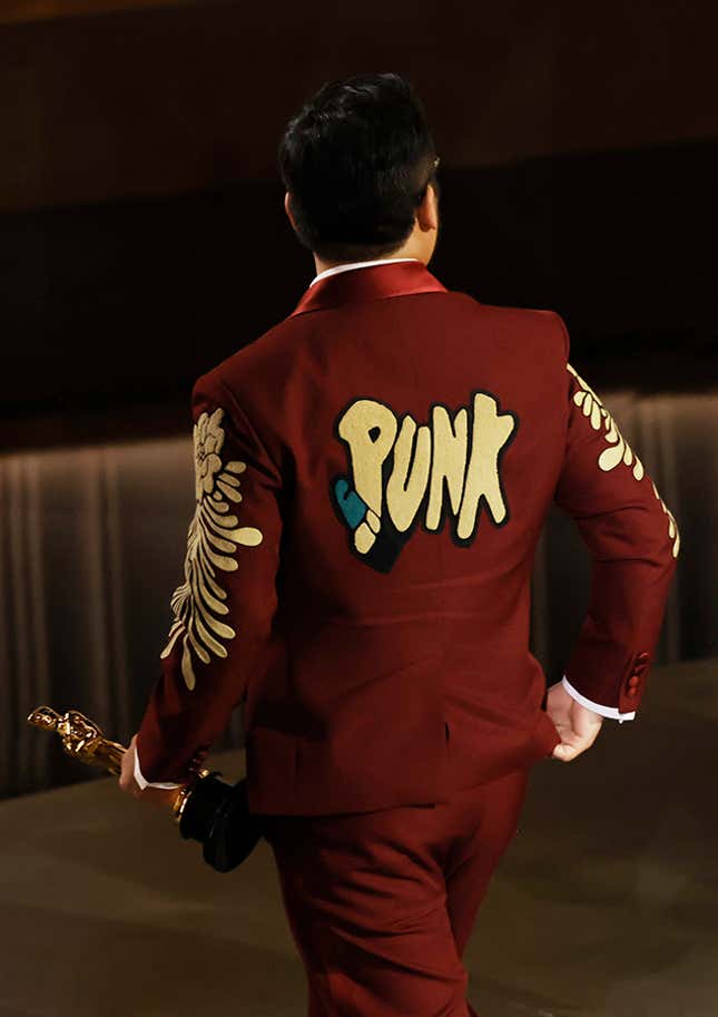 Image for article titled The Most, uh, Innovative Men&#39;s Fashion at This Year&#39;s Oscars