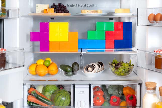 Imagen para el artículo titulado El último lanzamiento de Samsung son unos tupper con forma de piezas de Tetris, y son una genialidad