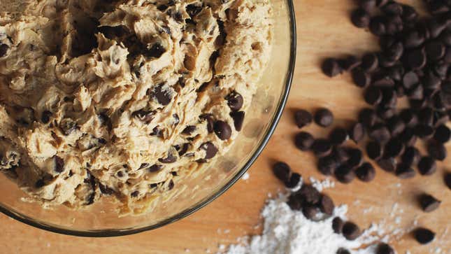 Image for article titled Raw Eggs Aren&#39;t the Only Reason You Shouldn&#39;t Eat Cookie Dough
